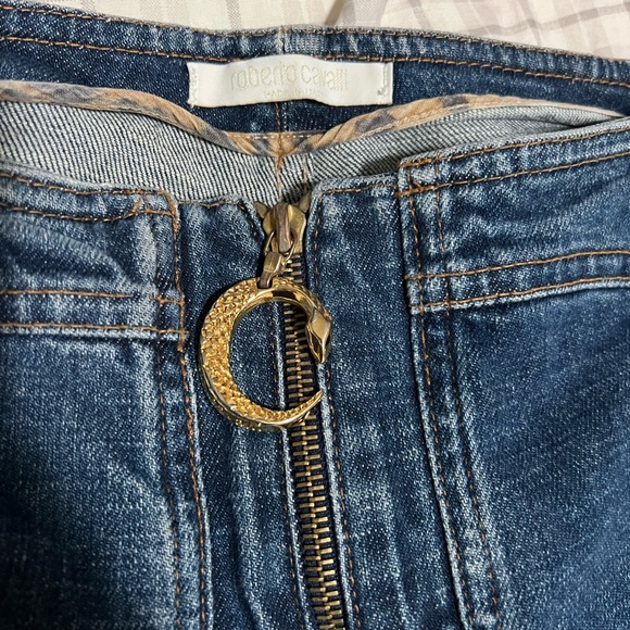 ROBERTO CAVALLI low rise flare jeans with snake hard wear and no pockets - Picture 4 of 8